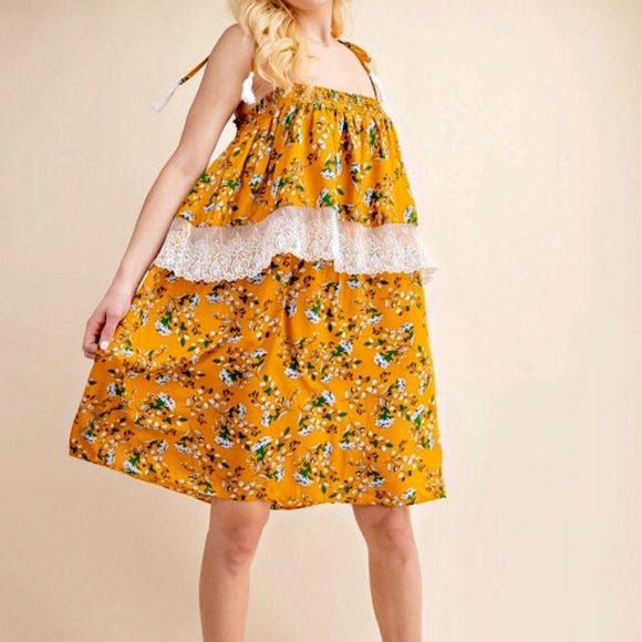 Kori Dresses & Skirts - Kori | NWT Floral Lace Layered VSCO Midi Sundress